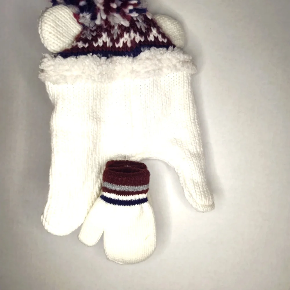 THE CHILDREN'S PLACE BEAR HAT AND MITTEN‎ SET NWT